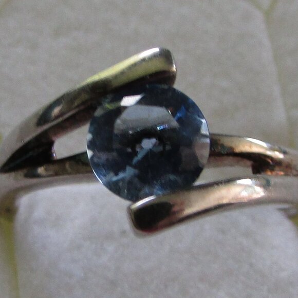 Silver Blue Topaz Stone Ring - Sz 8 - Picture 7 of 9